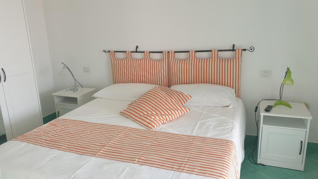 Willa Casa Gabriella - Amalfi Coast - Free Parking - Full Sea View Vietri Zewnętrze zdjęcie