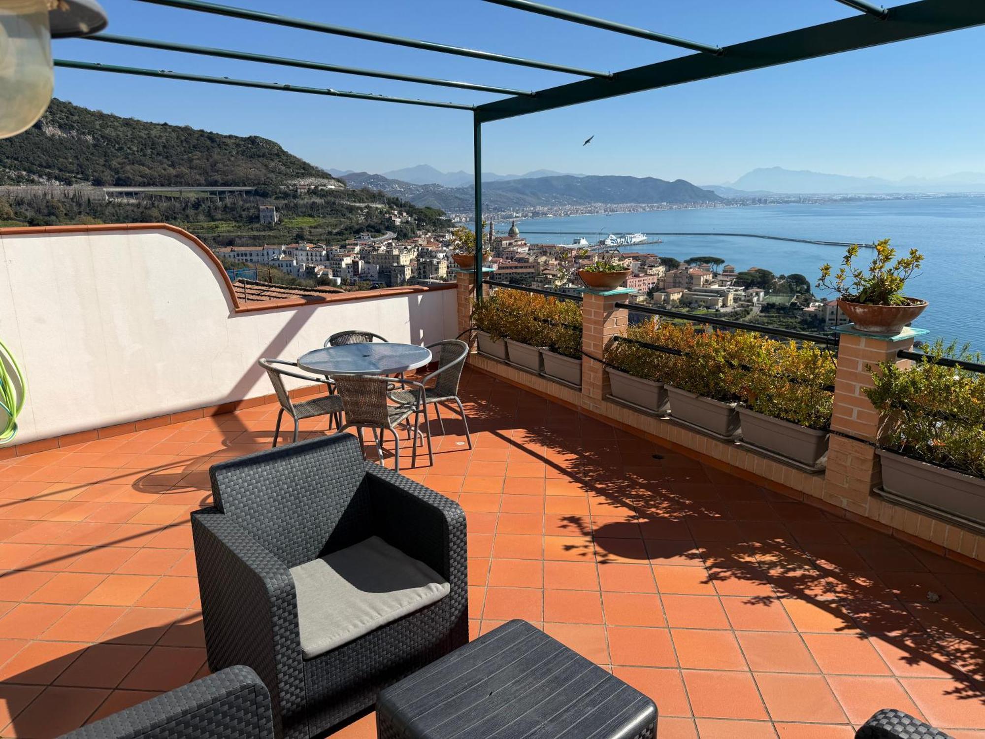 Willa Casa Gabriella - Amalfi Coast - Free Parking - Full Sea View Vietri Zewnętrze zdjęcie